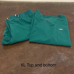 Figs scrubs hunter green Xl set
